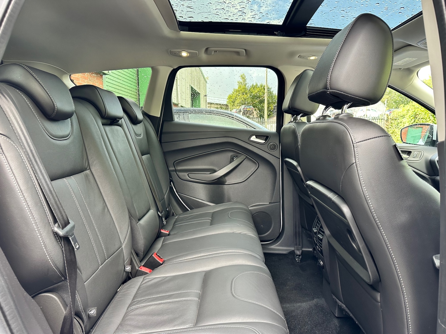 Used Ford Kuga 2014 for sale - 75913362: Photo 4