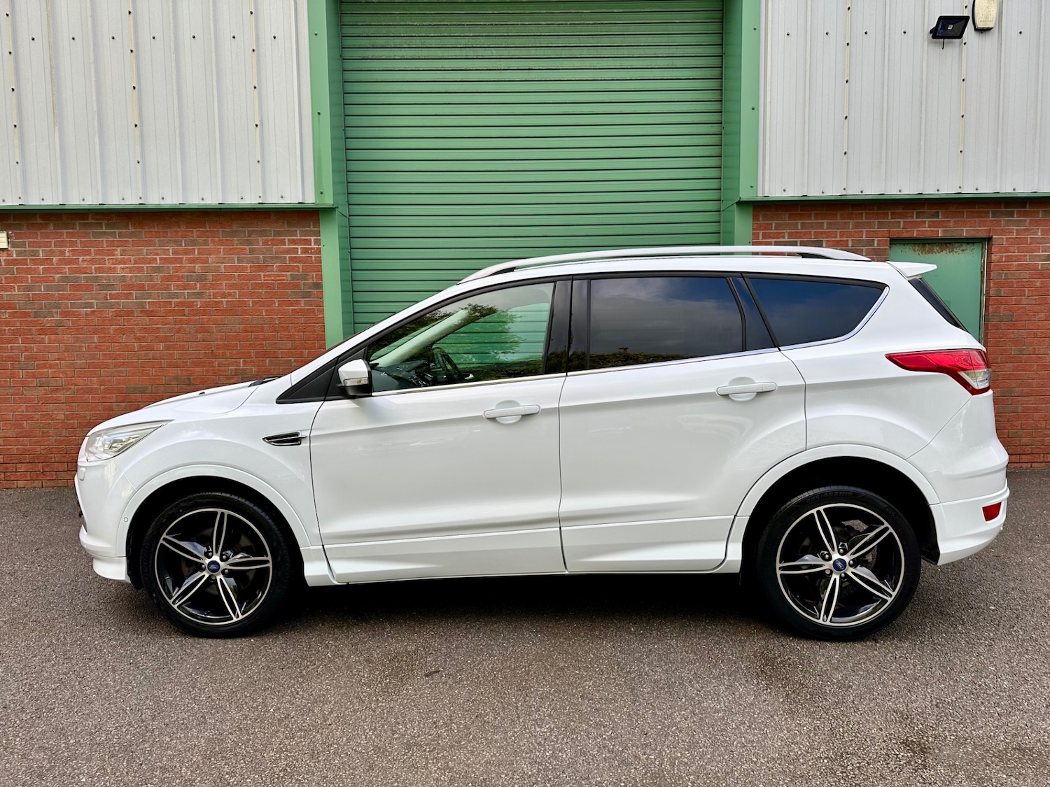 Used Ford Kuga 2014 for sale - 75913362: Photo 9