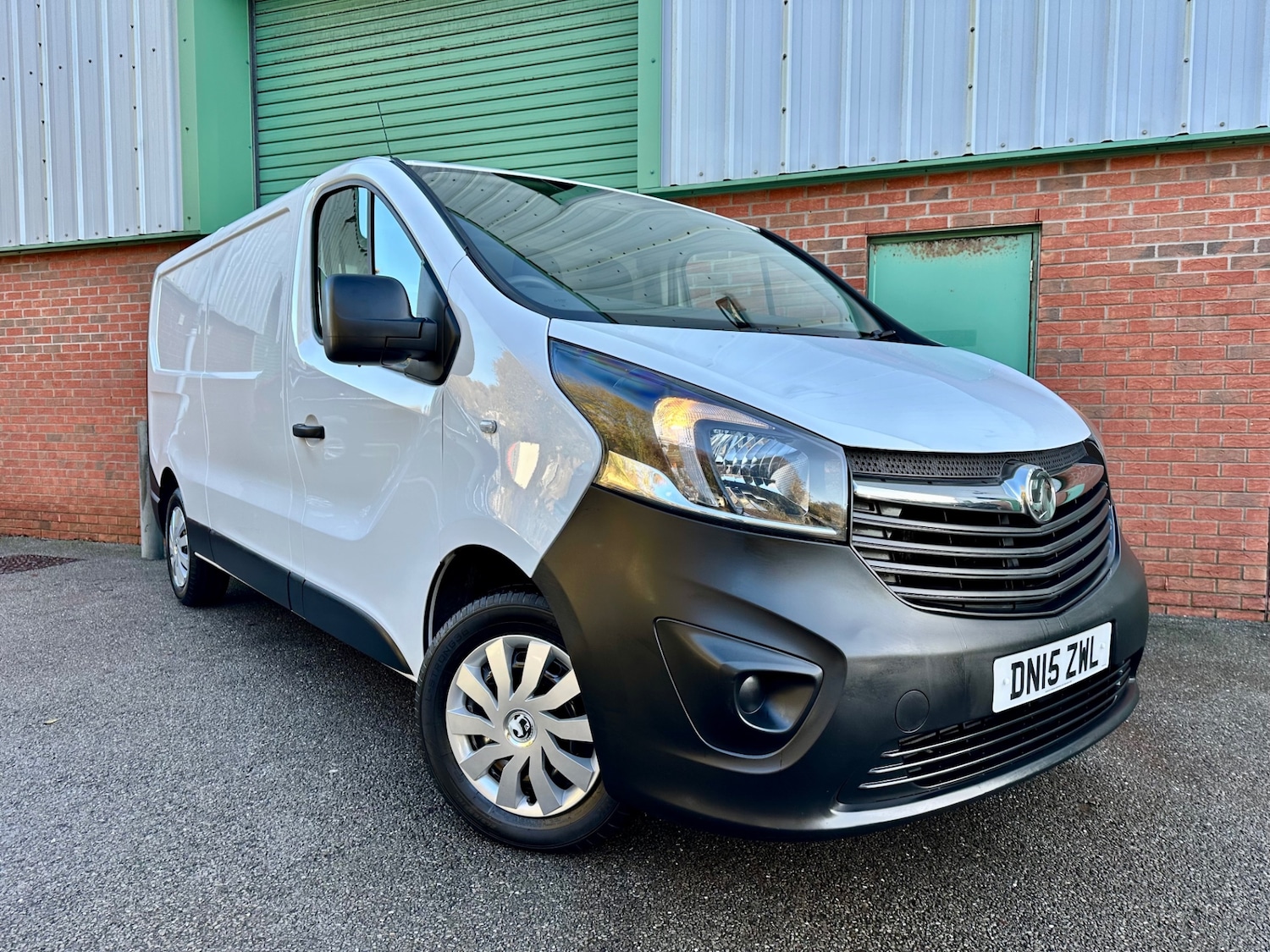 Used Vauxhall Vivaro 2015 for sale - 76751473: Photo 1