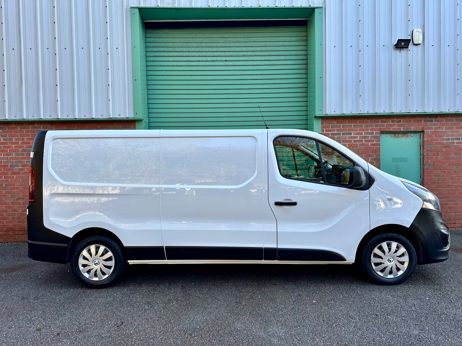 Used Vauxhall Vivaro 2015 for sale - 76751473: Photo 8