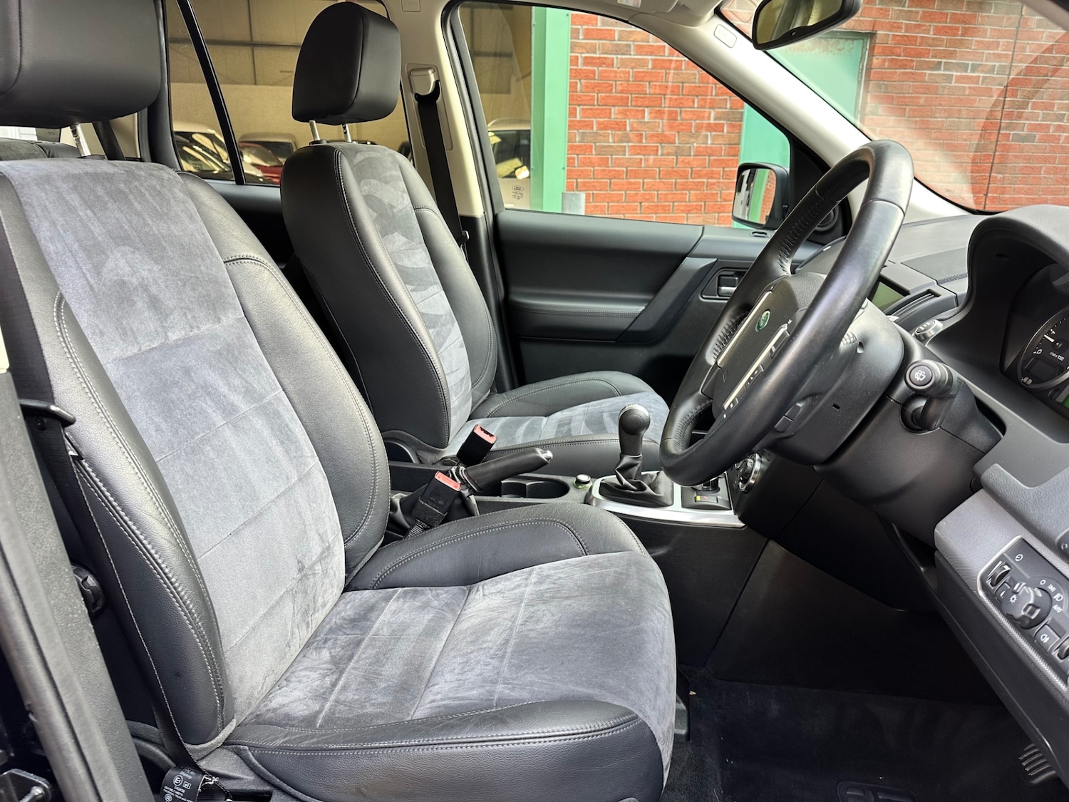 Used Land Rover Freelander 2011 for sale - 76559726: Photo 3