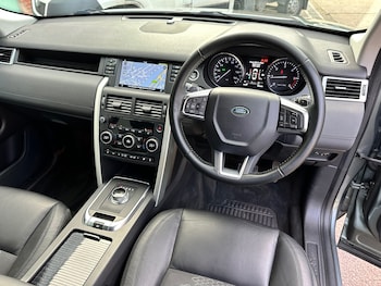 Used Land Rover Discovery Sport 2015 for sale - 77057123: Photo