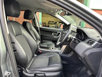 Used Land Rover Discovery Sport 2015 for sale - 77057123: Photo