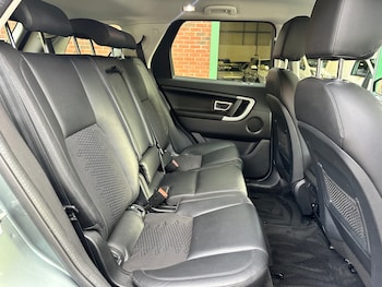 Used Land Rover Discovery Sport 2015 for sale - 77057123: Photo