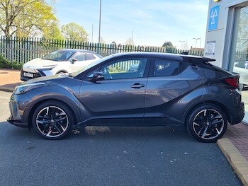 Used Toyota C-HR 2023 for sale - 78009086: Photo