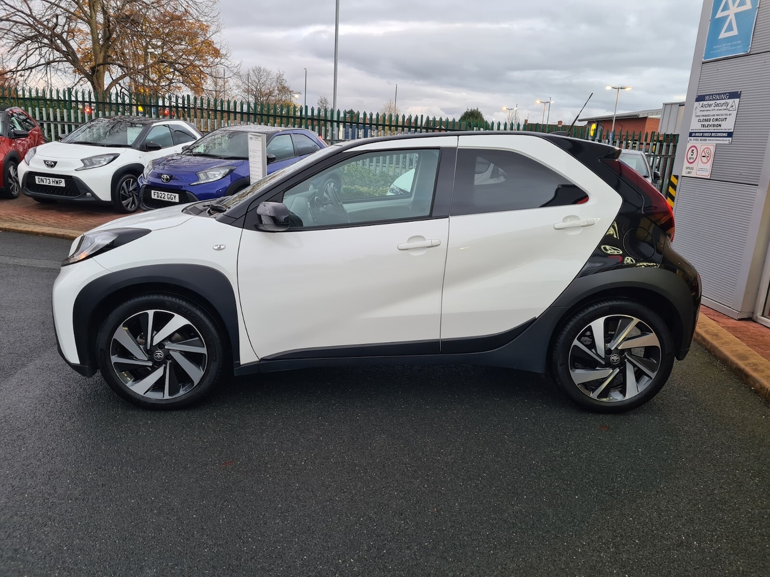 Used Toyota Aygo X 2023 for sale - 77019843: Photo 4