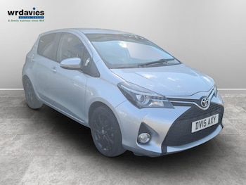 Used Toyota Yaris 2015 for sale - 79202881: Photo