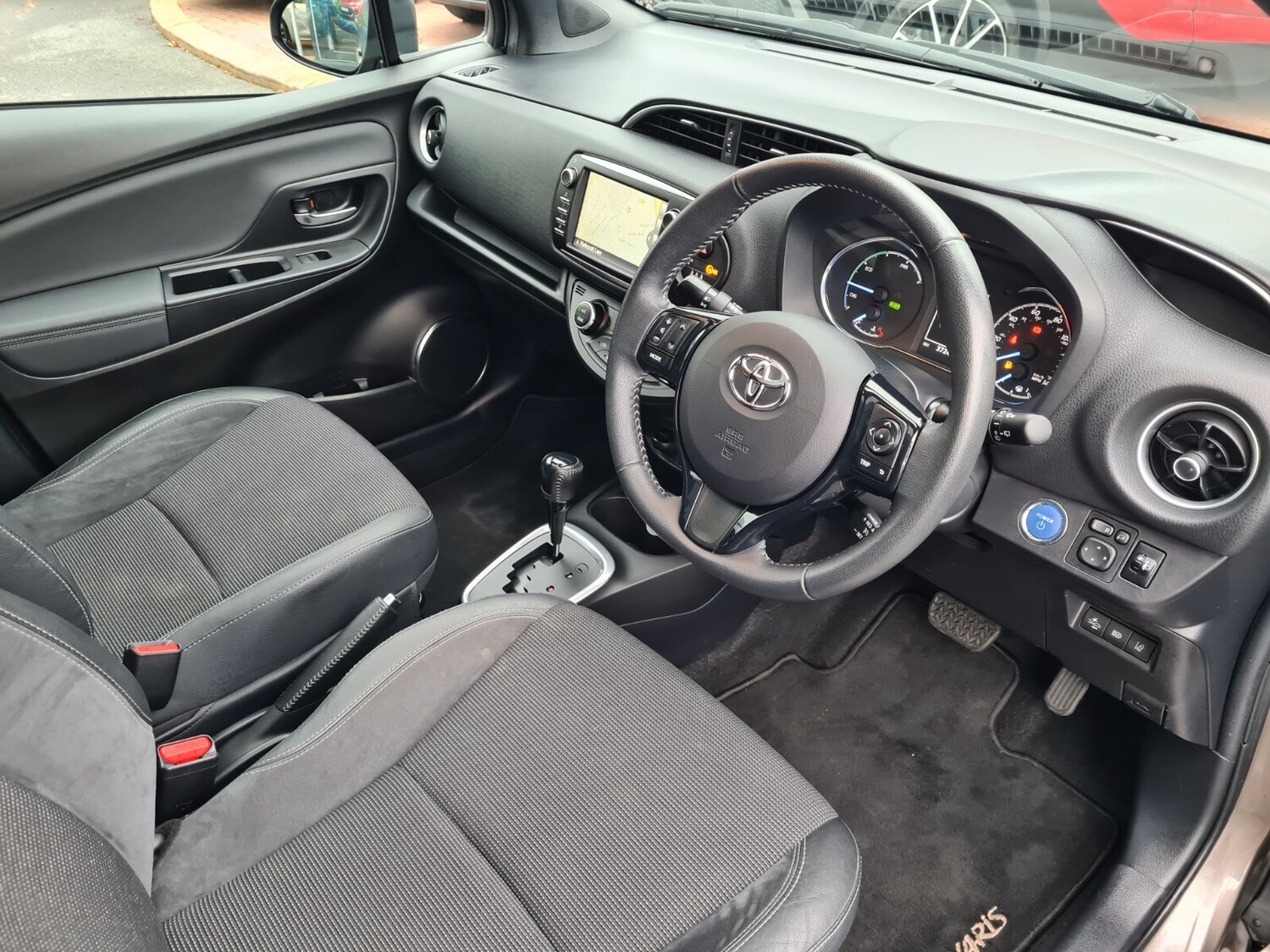 Used Toyota Yaris 2019 for sale - 76474897: Photo 11