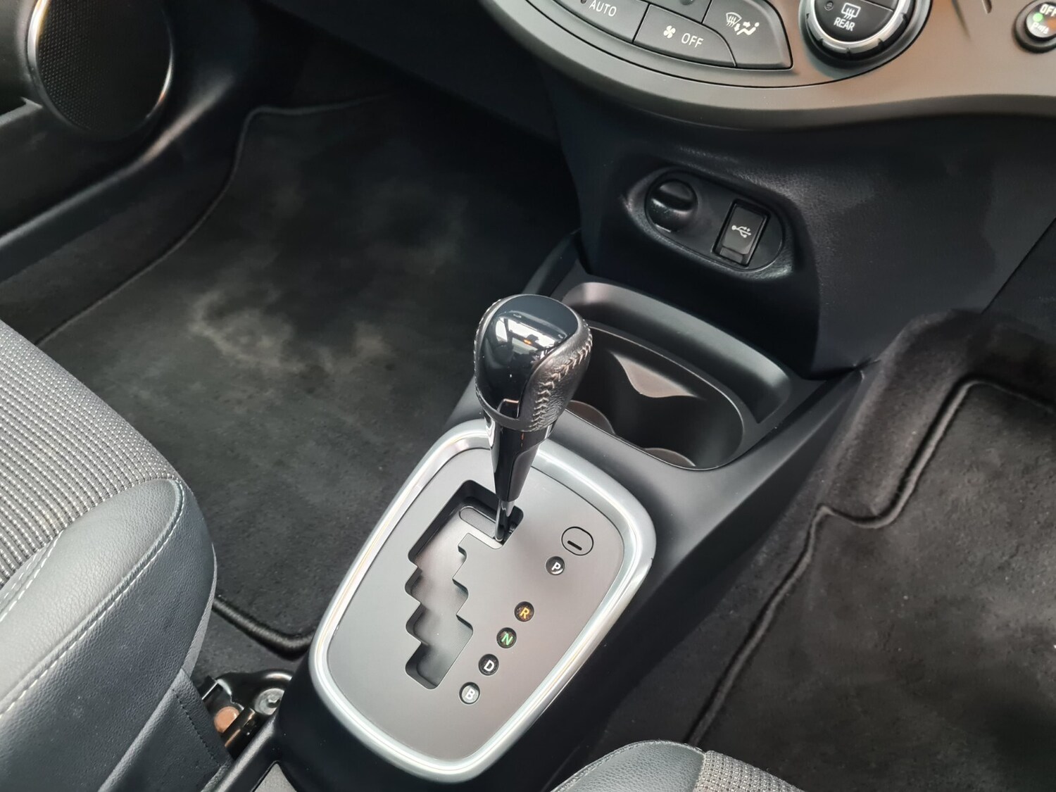 Used Toyota Yaris 2019 for sale - 76474897: Photo 16