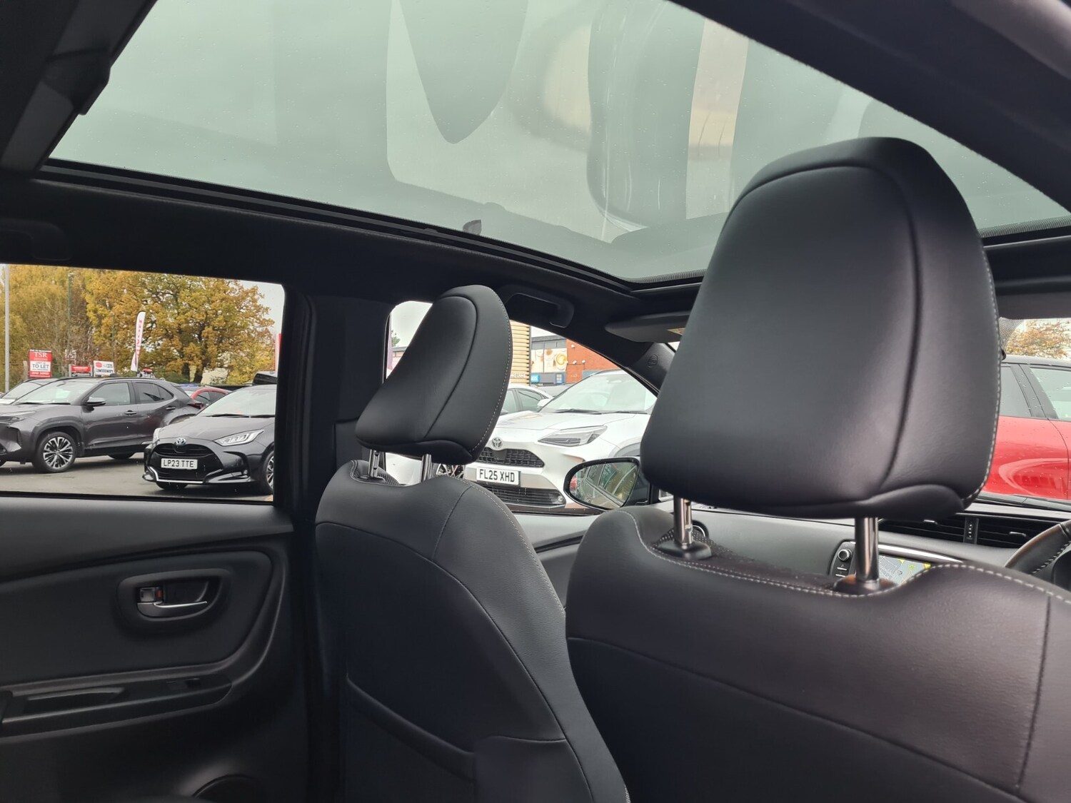 Used Toyota Yaris 2019 for sale - 76474897: Photo 21