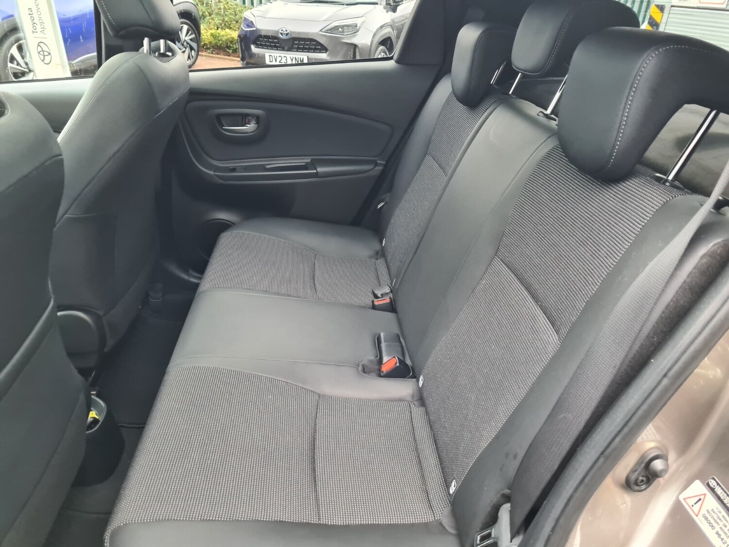 Used Toyota Yaris 2019 for sale - 76474897: Photo 23