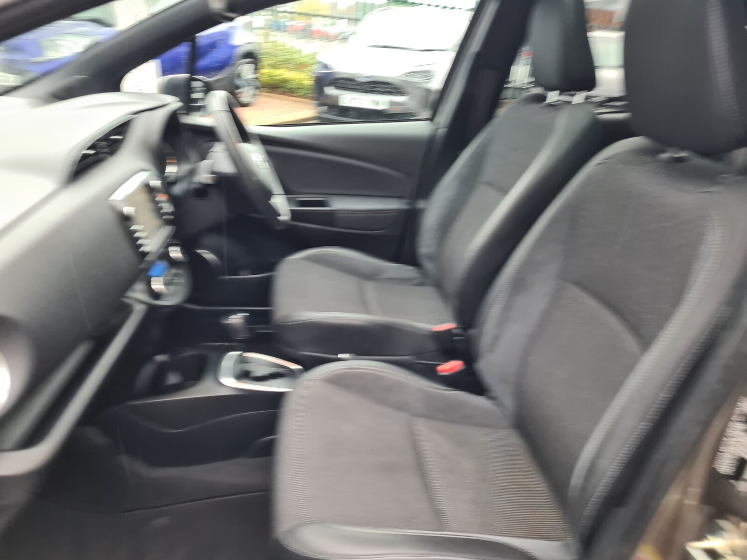 Used Toyota Yaris 2019 for sale - 76474897: Photo 24