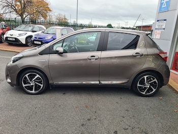 Used Toyota Yaris 2019 for sale - 76474897: Photo
