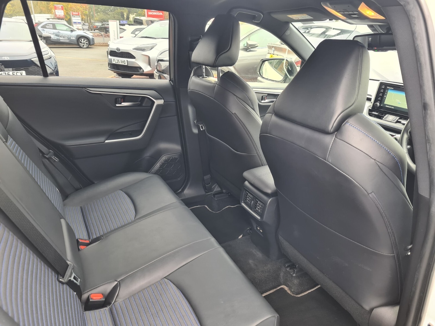 Used Toyota RAV4 2021 for sale - 76856357: Photo 18