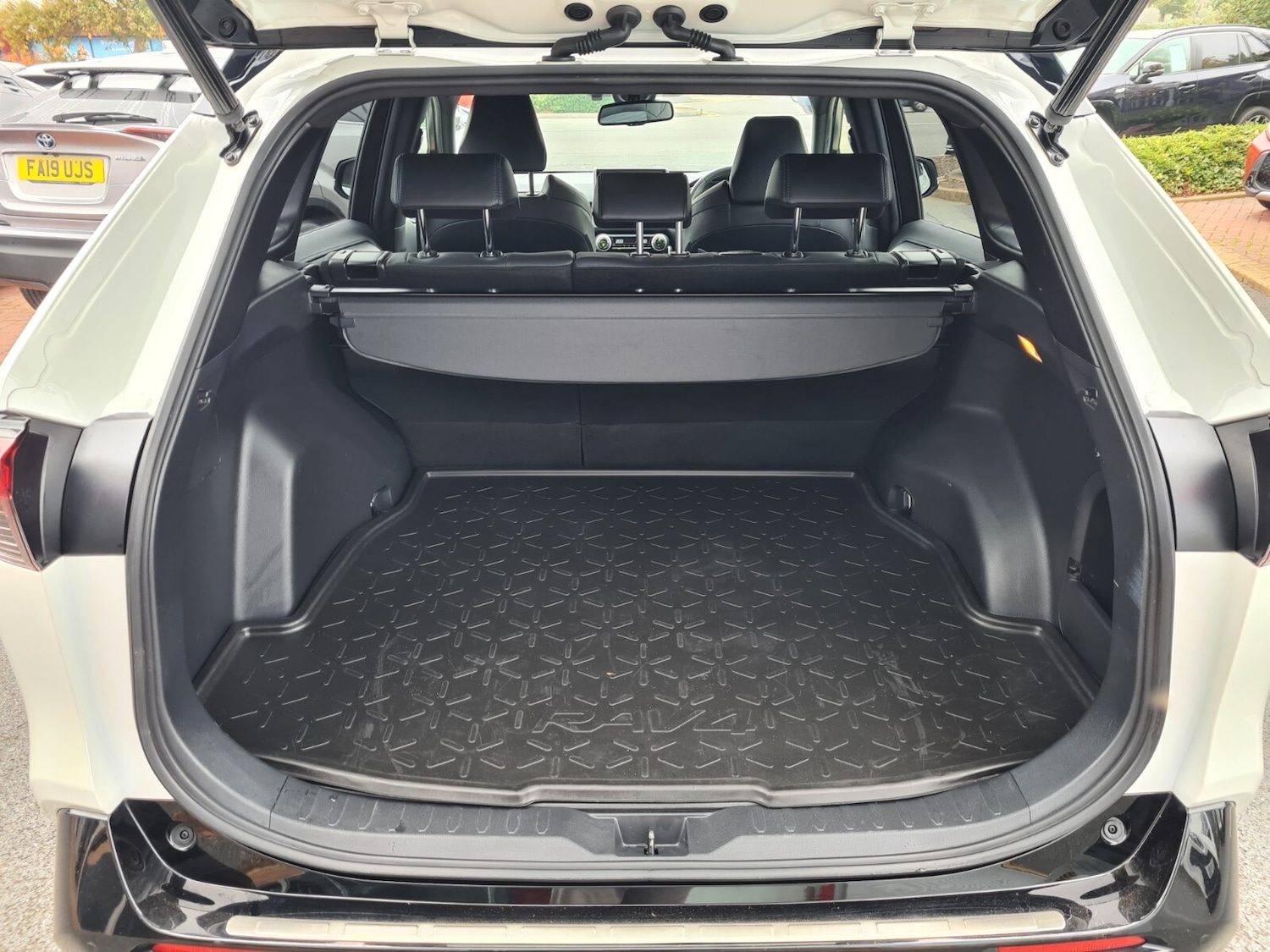 Used Toyota RAV4 2021 for sale - 76856357: Photo 21