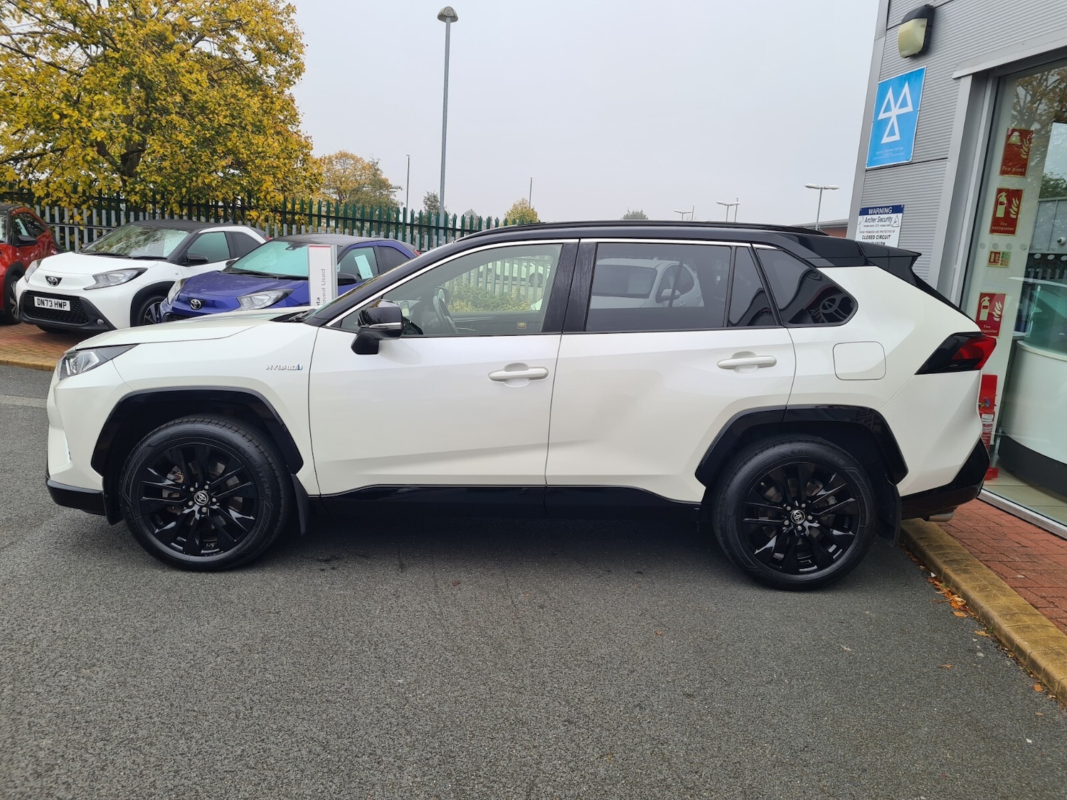 Used Toyota RAV4 2021 for sale - 76856357: Photo 4