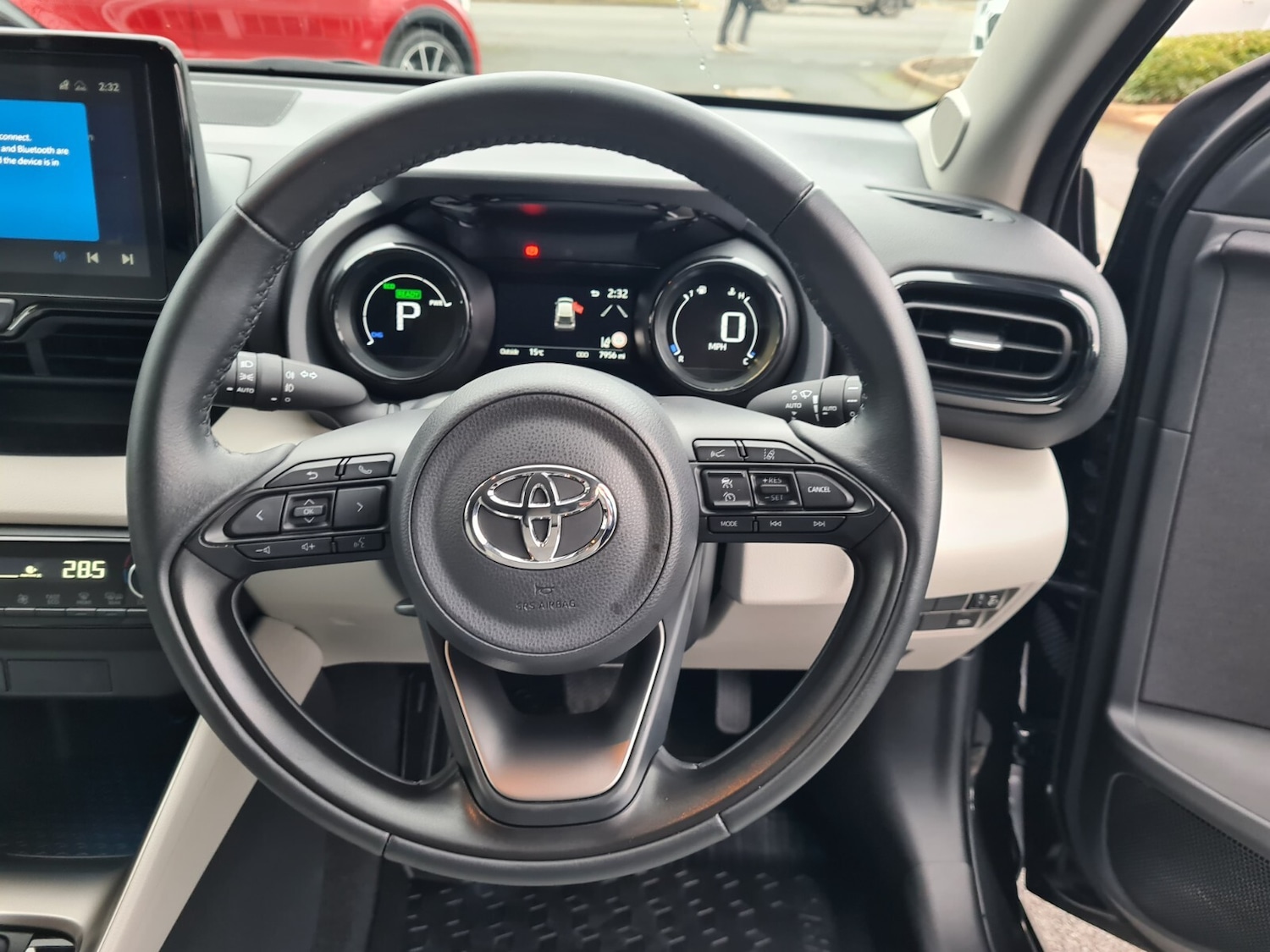 Used Toyota Yaris 2023 for sale - 76475042: Photo 11