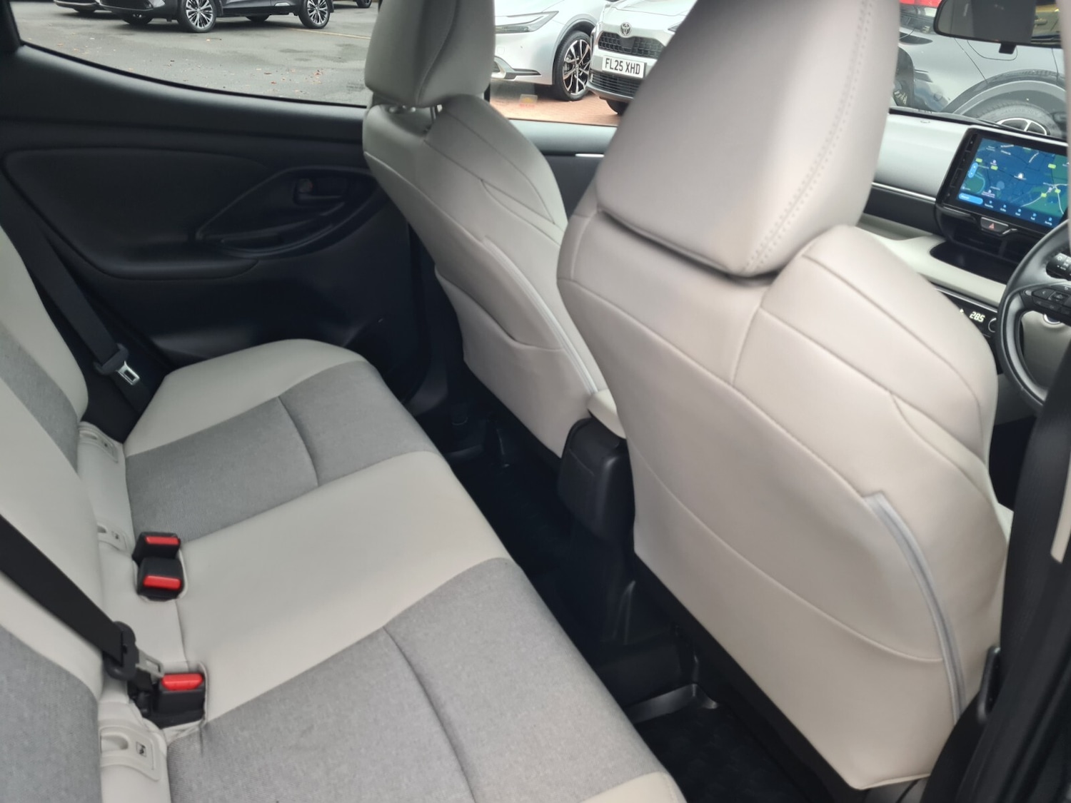 Used Toyota Yaris 2023 for sale - 76475042: Photo 17