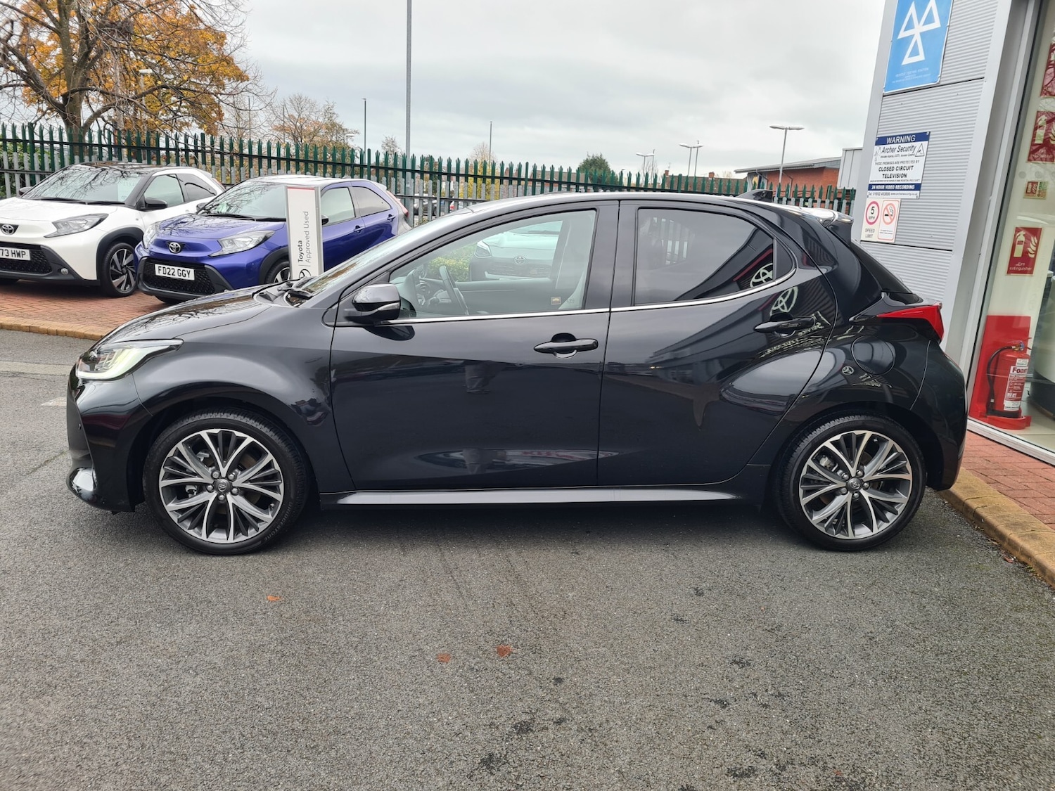 Used Toyota Yaris 2023 for sale - 76475042: Photo 4