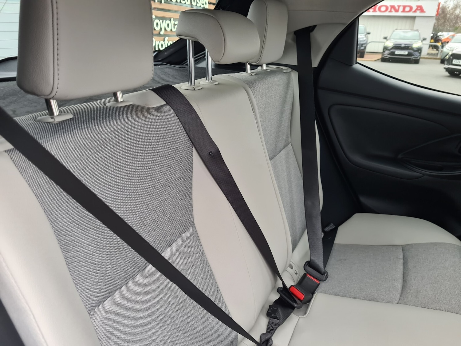 Used Toyota Yaris 2022 for sale - 77075545: Photo 17