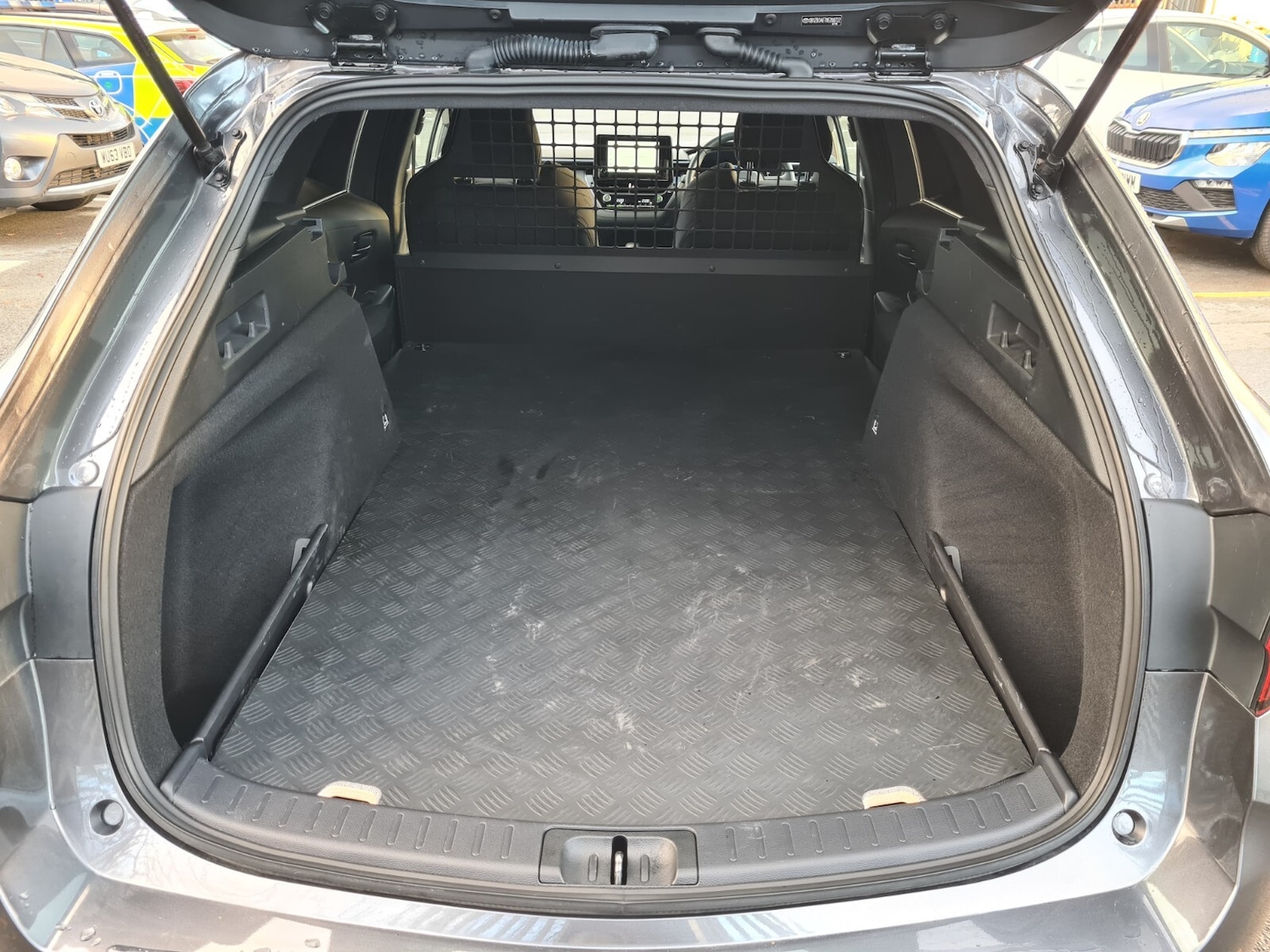 Used Toyota Corolla 2025 for sale - 77019901: Photo 19