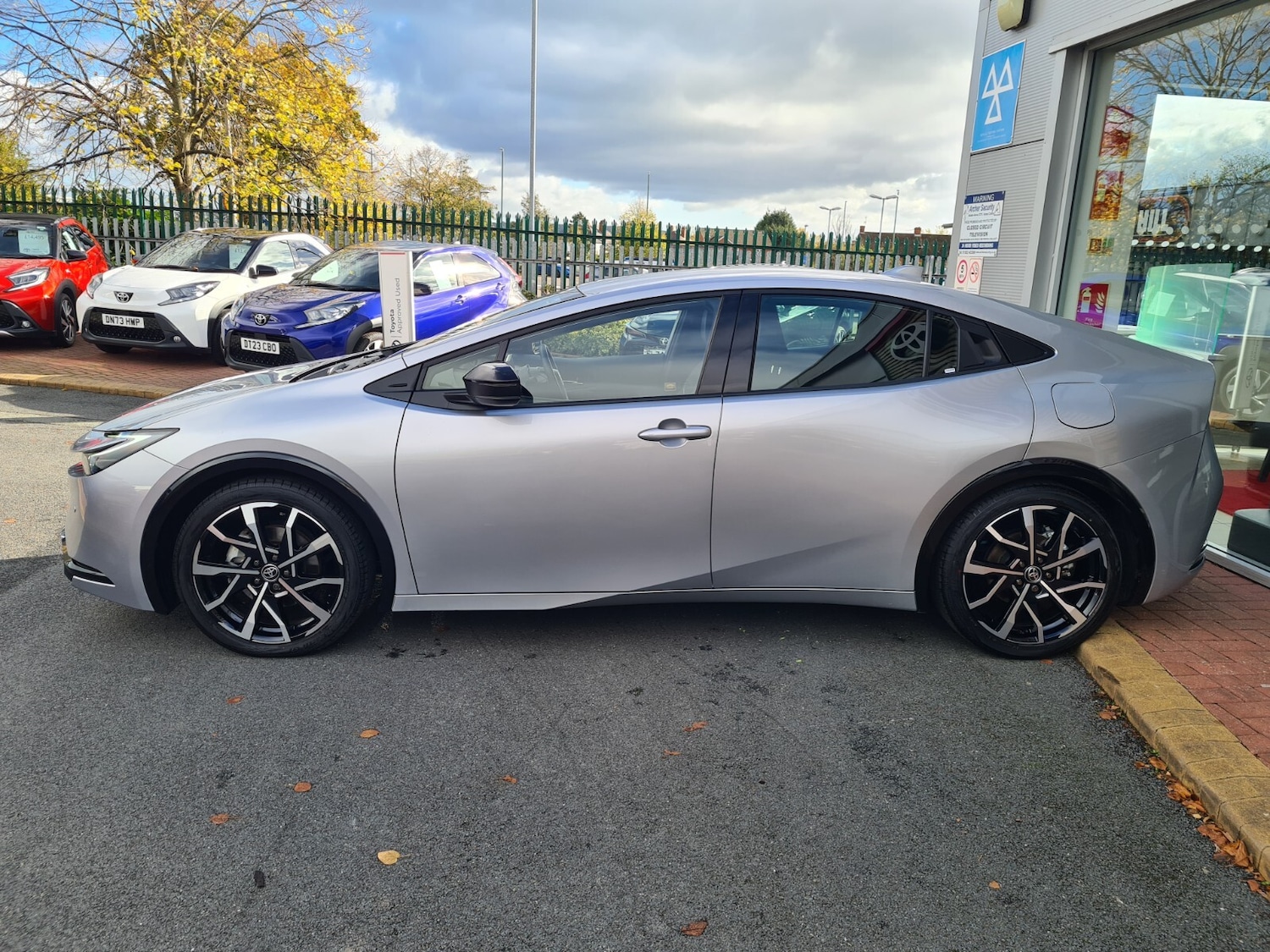 Used Toyota Prius 2024 for sale - 76856438: Photo 4