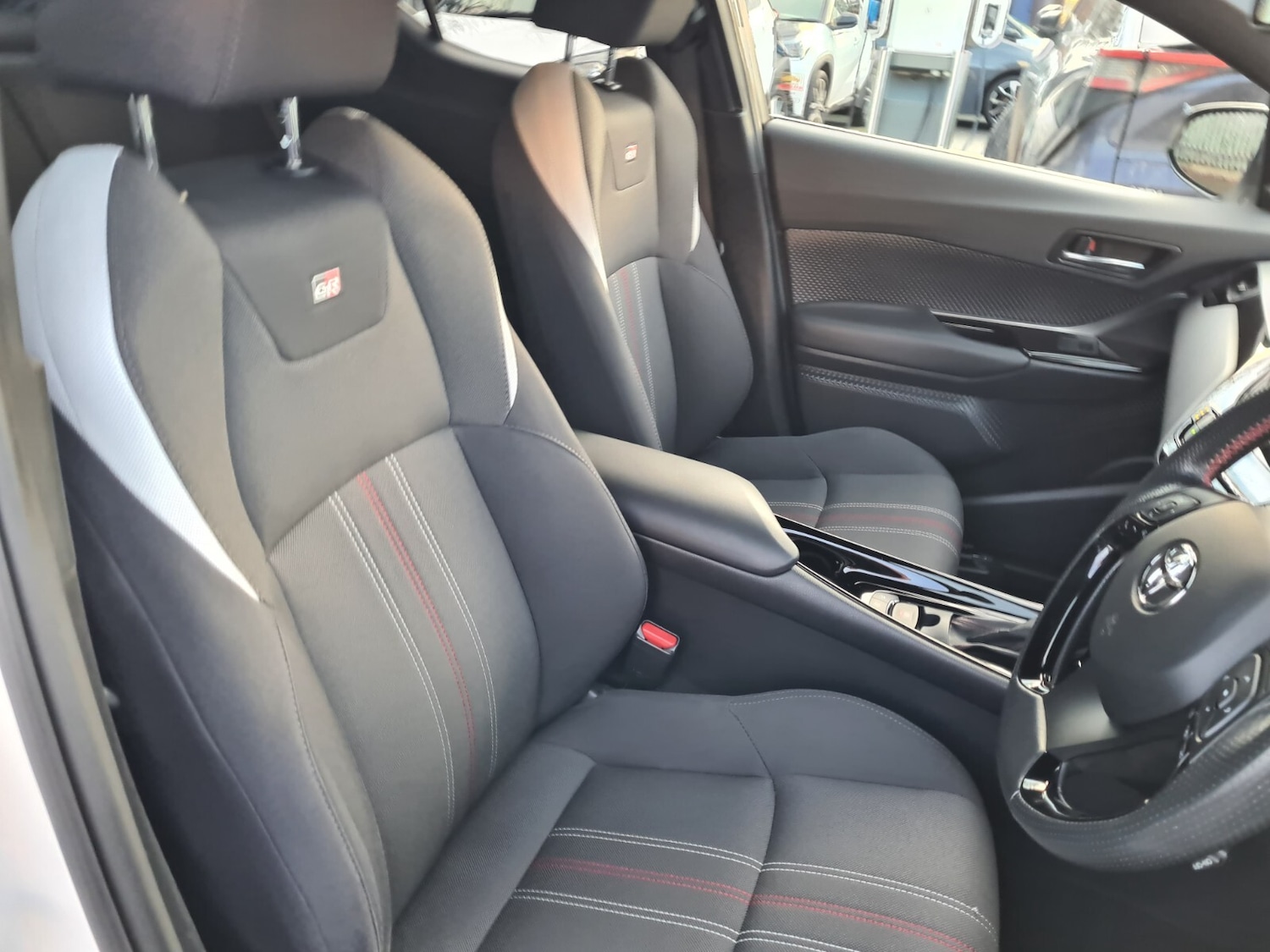 Used Toyota C-HR 2022 for sale - 77193609: Photo 18