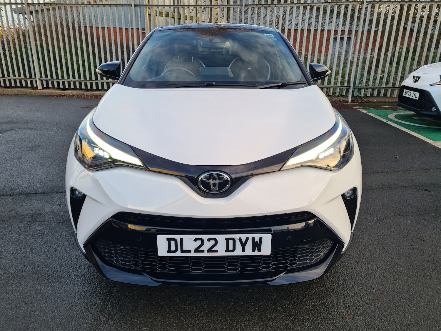Used Toyota C-HR 2022 for sale - 77193609: Photo 2