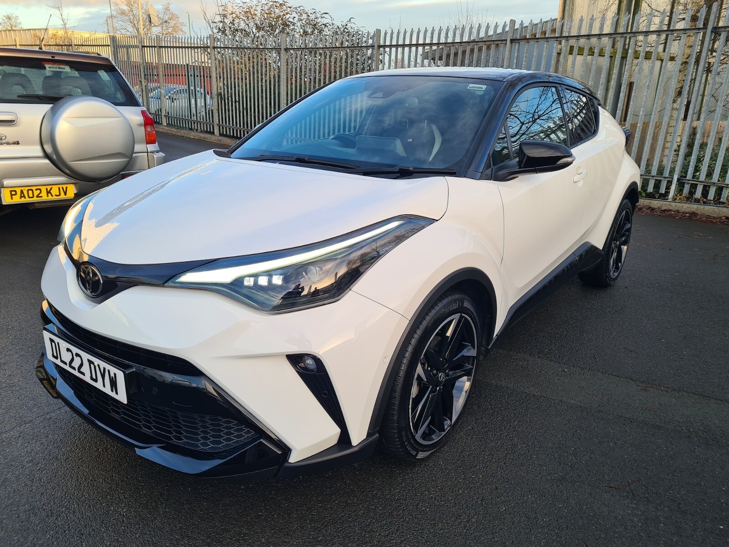 Used Toyota C-HR 2022 for sale - 77193609: Photo 3