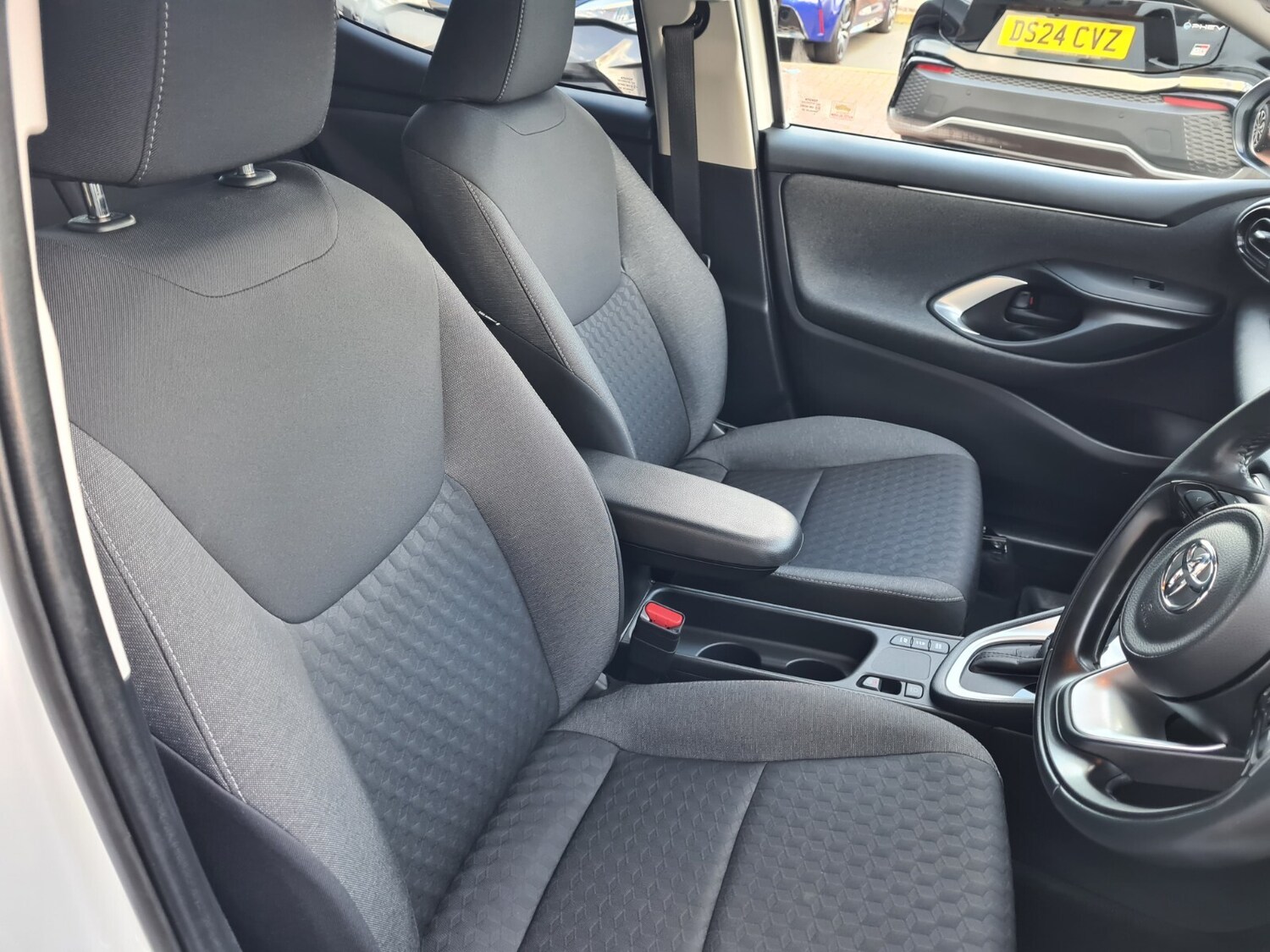 Used Toyota Yaris 2021 for sale - 76623597: Photo 16