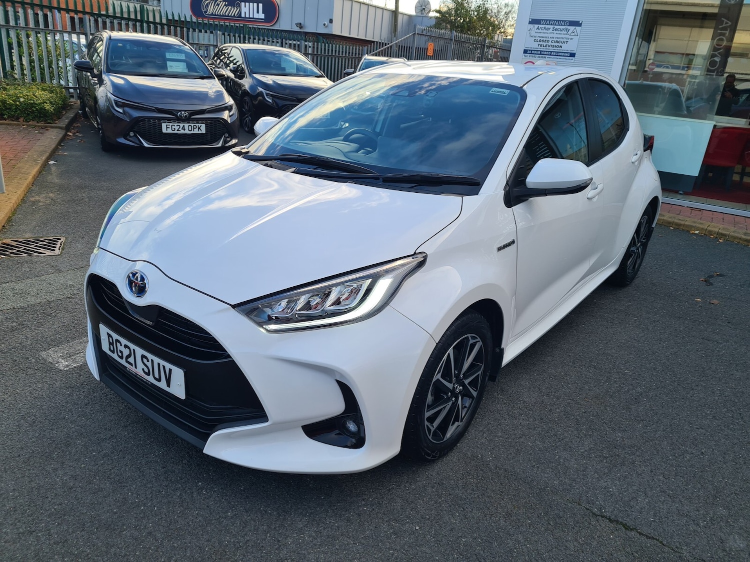 Used Toyota Yaris 2021 for sale - 76623597: Photo 3