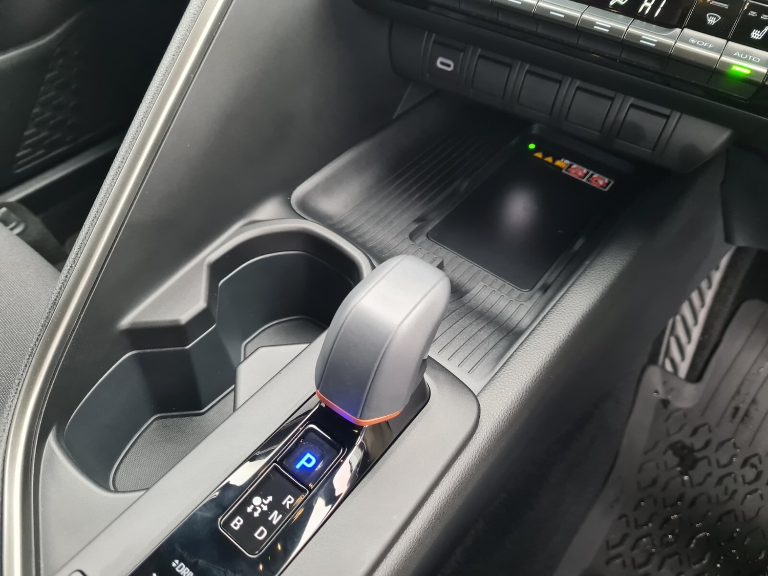 Used Toyota C-HR 2024 for sale - 77393493: Photo 15