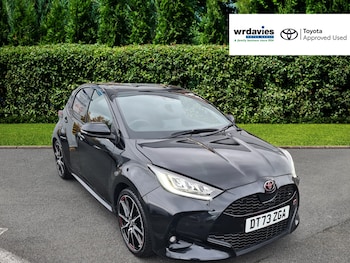 Used Toyota Yaris 2023 for sale - 77019858: Photo