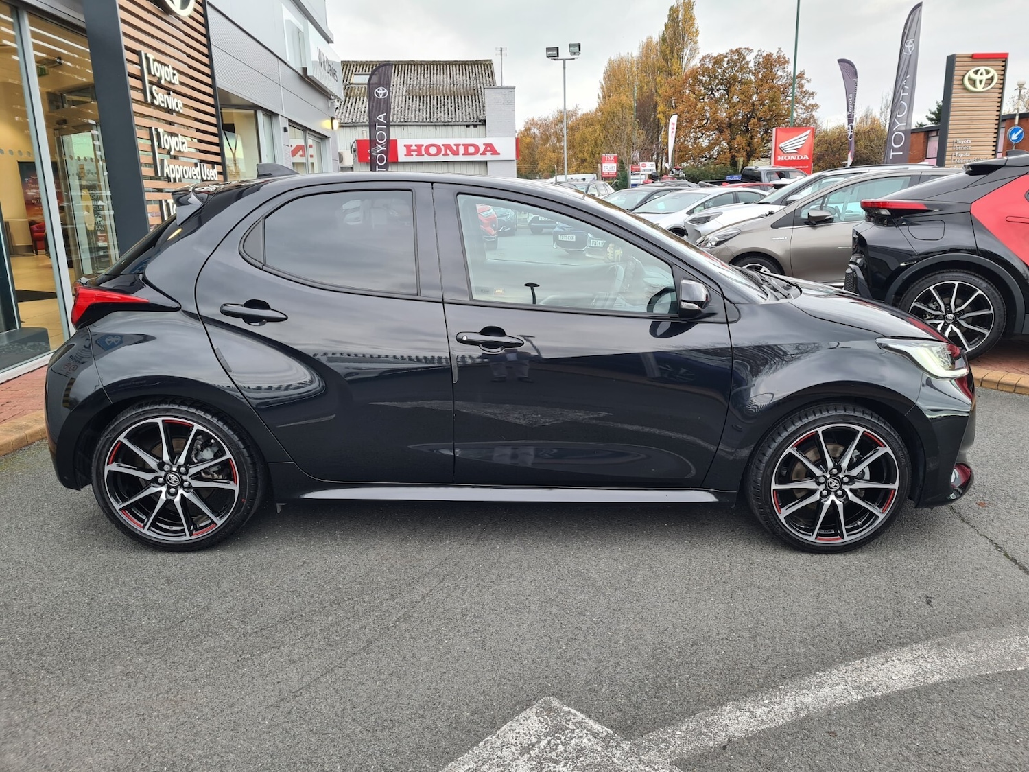 Used Toyota Yaris 2023 for sale - 77019858: Photo 8