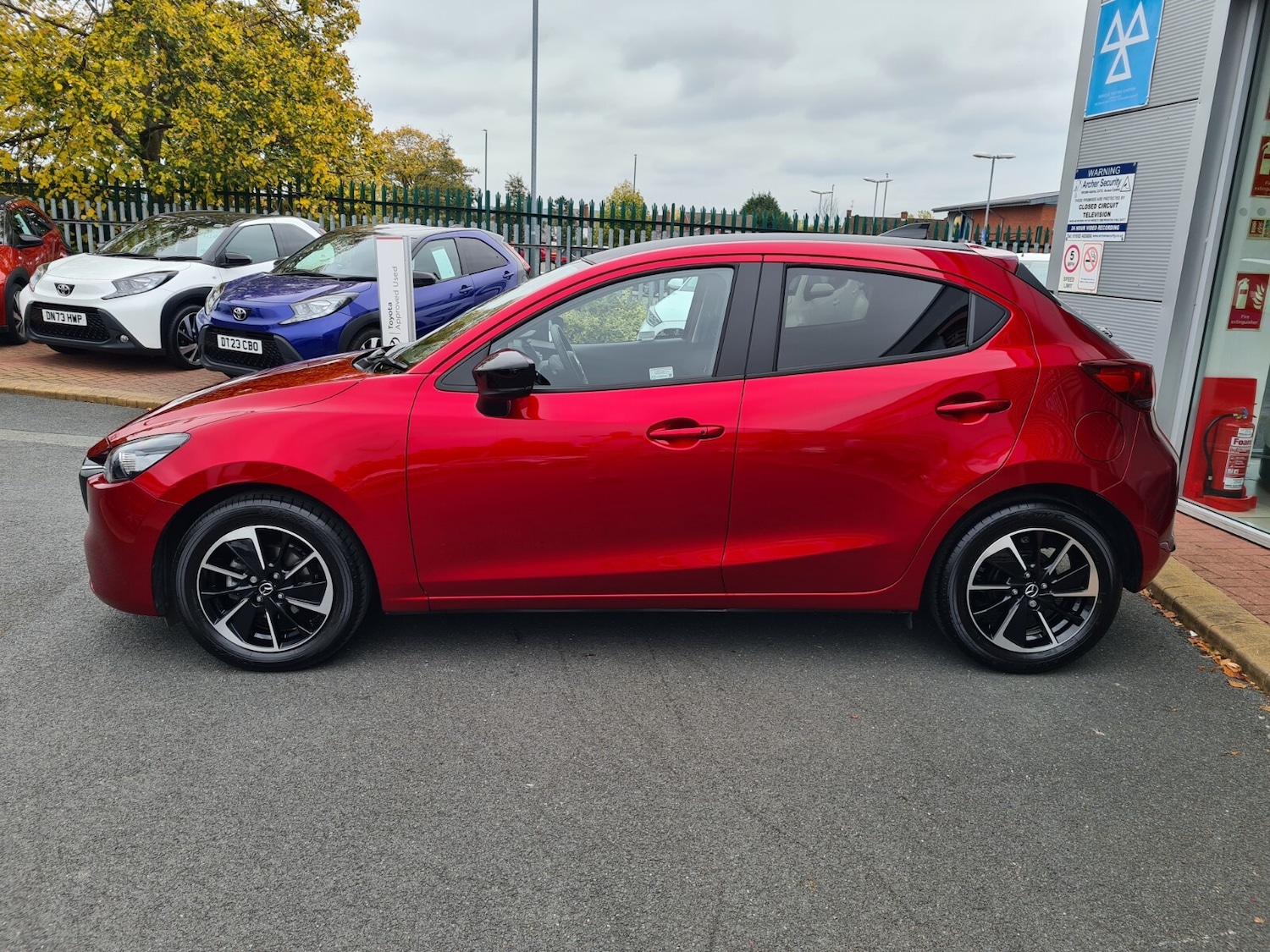 Used Mazda Mazda2 2024 for sale - 77019865: Photo 8