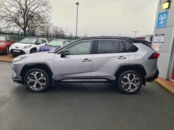 Used Toyota RAV4 2022 for sale - 76856380: Photo