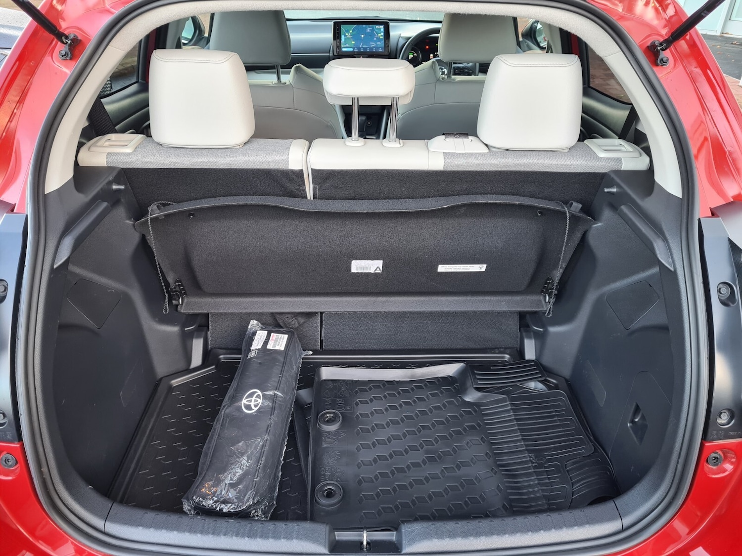 Used Toyota Yaris 2023 for sale - 77165552: Photo 19