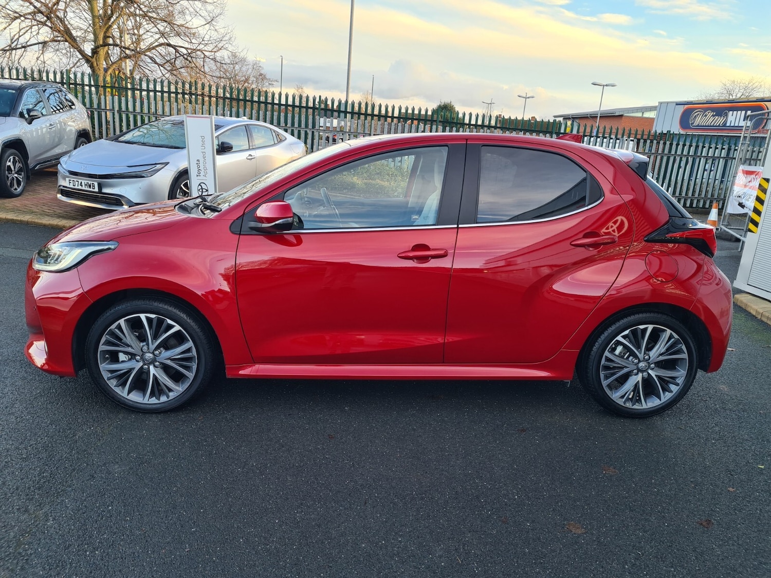 Used Toyota Yaris 2023 for sale - 77165552: Photo 4