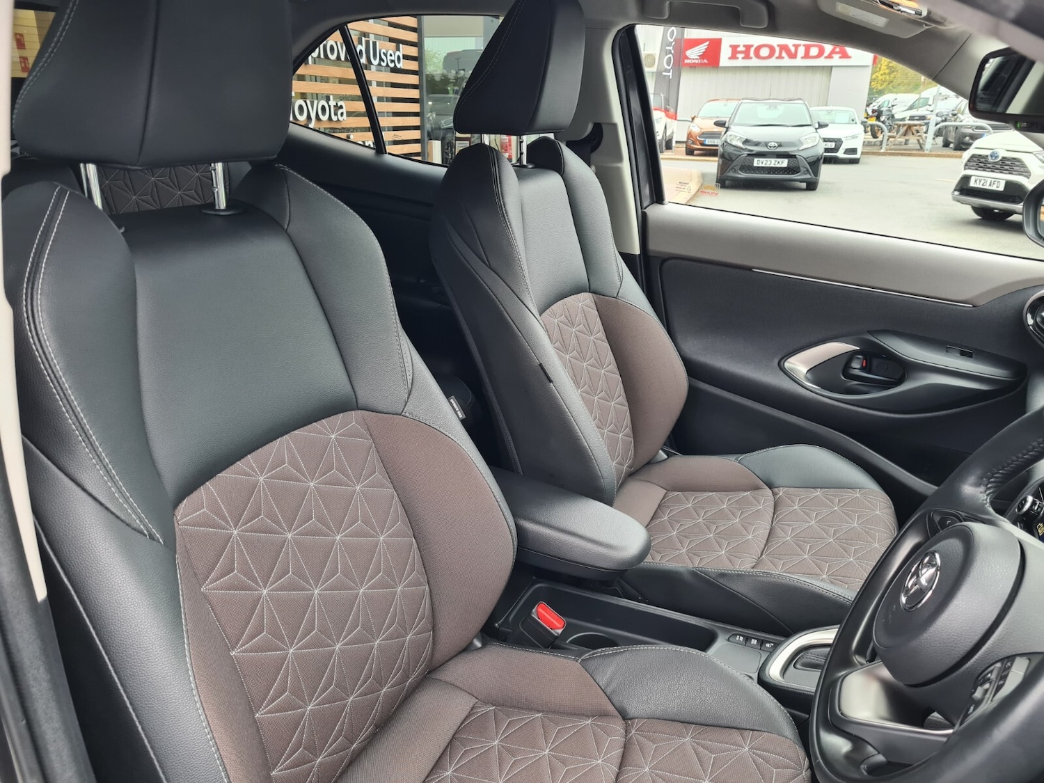 Used Toyota Yaris Cross 2023 for sale - 76302285: Photo 17