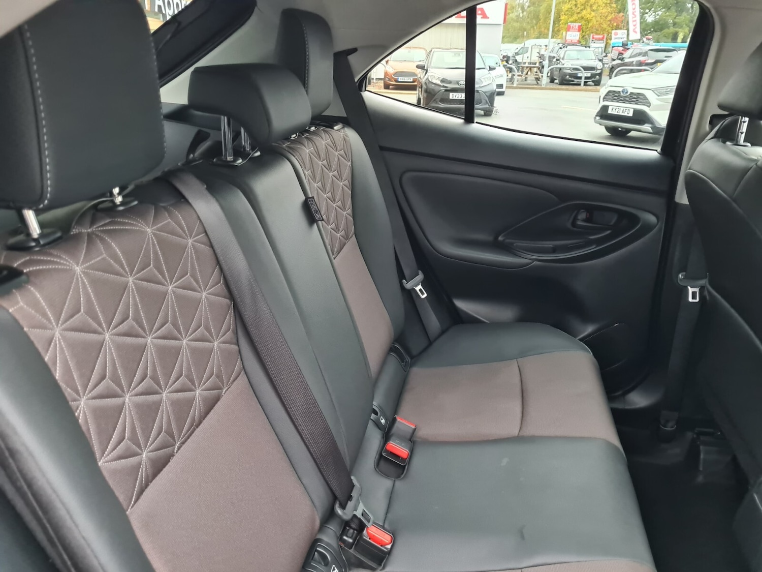 Used Toyota Yaris Cross 2023 for sale - 76302285: Photo 19