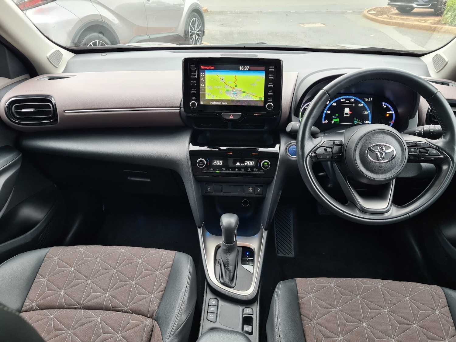 Used Toyota Yaris Cross 2023 for sale - 76302285: Photo 20