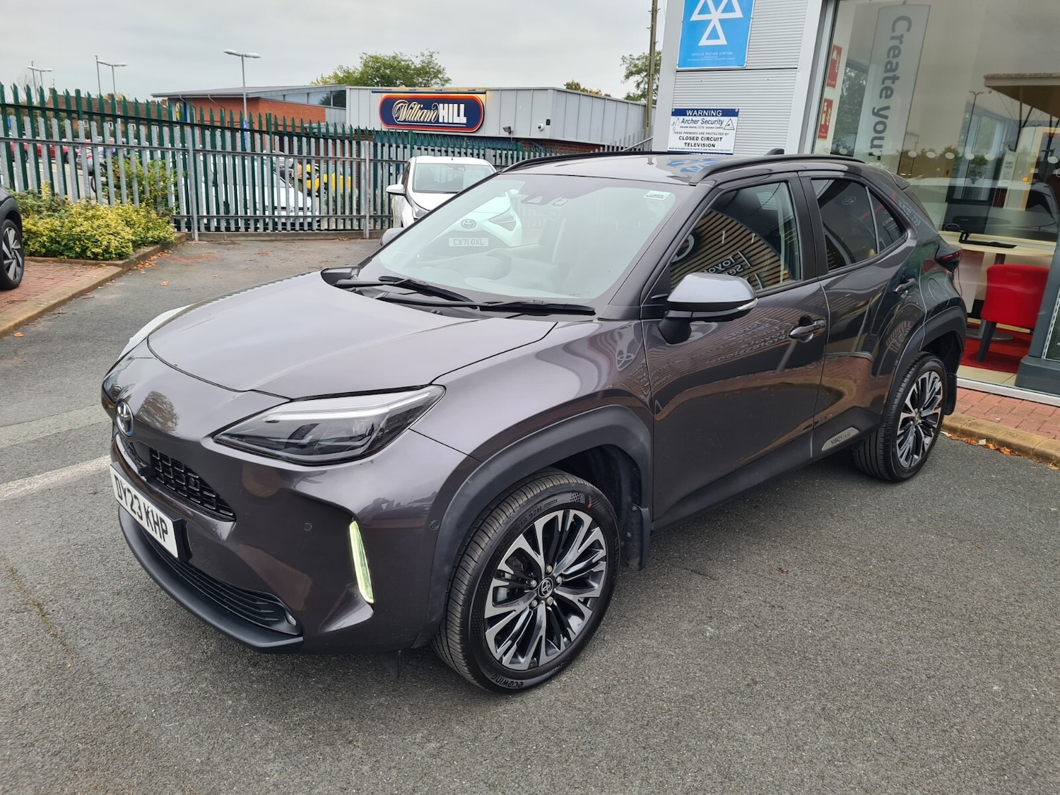 Used Toyota Yaris Cross 2023 for sale - 76302285: Photo 3