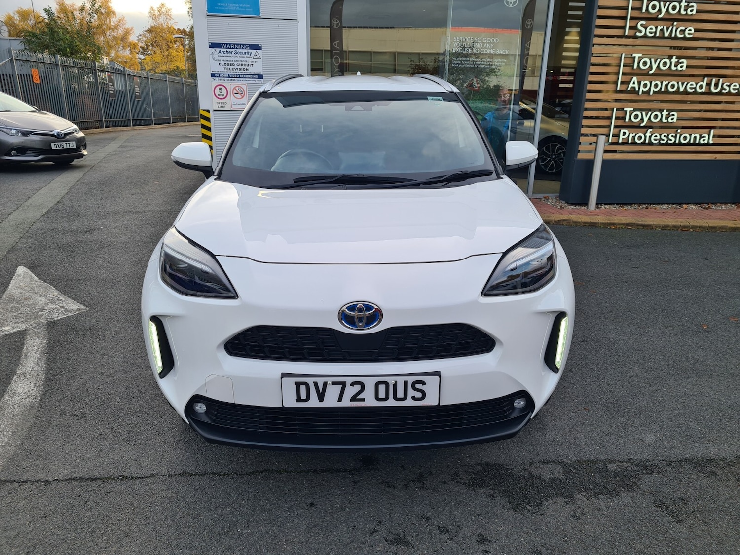 Used Toyota Yaris Cross 2022 for sale - 76501313: Photo 2