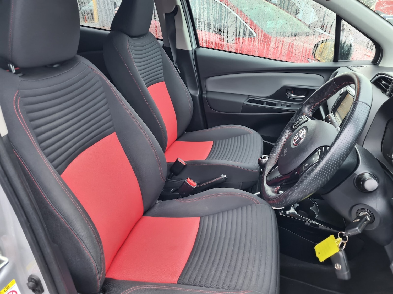 Used Toyota Yaris 2015 for sale - 77476499: Photo 16