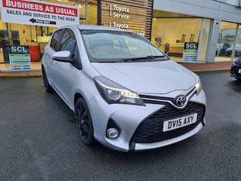 Used Toyota Yaris 2015 for sale - 77476499: Photo