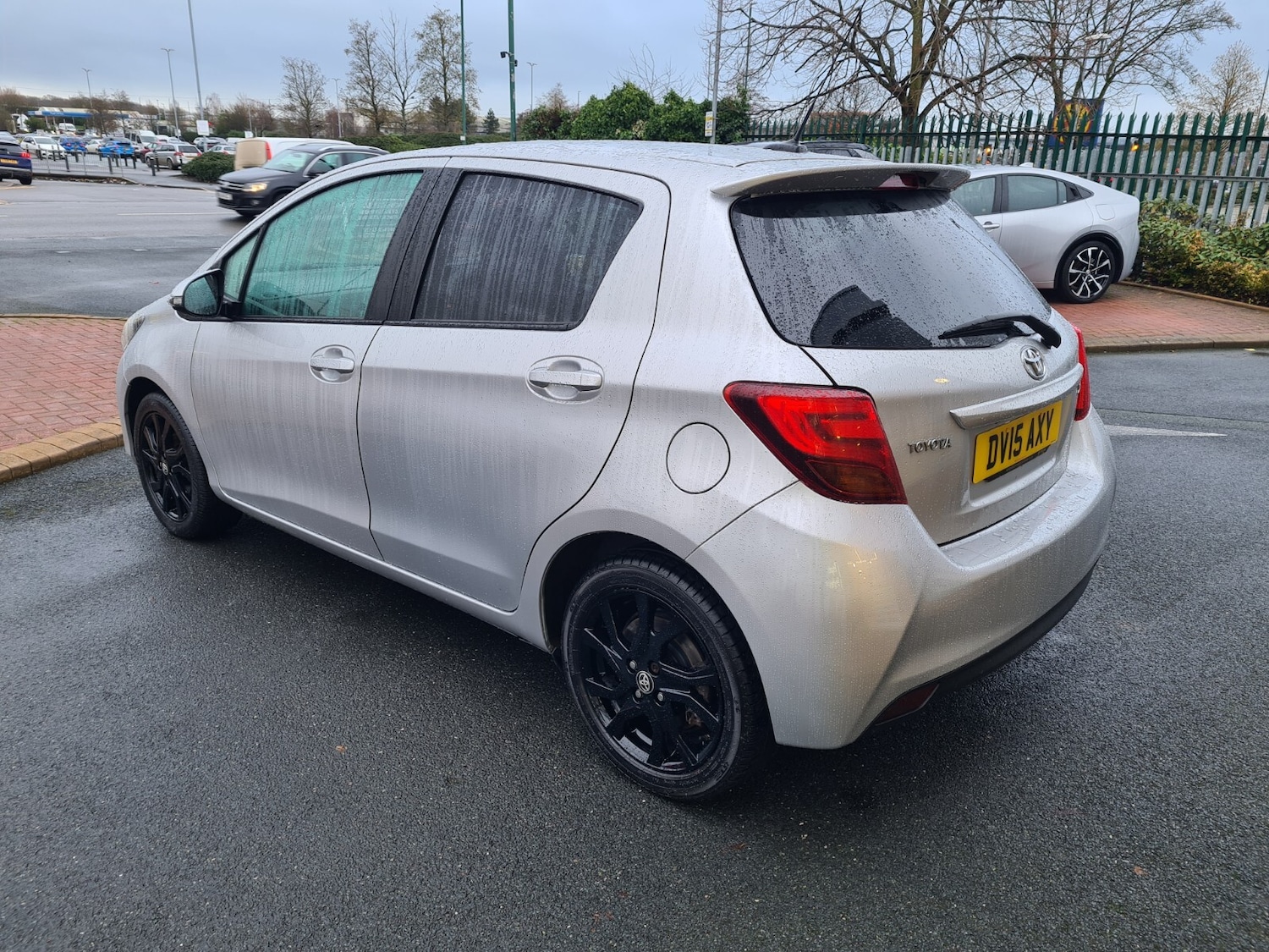 Used Toyota Yaris 2015 for sale - 77476499: Photo 5