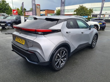 Used Toyota C-HR 2024 for sale - 77019854: Photo