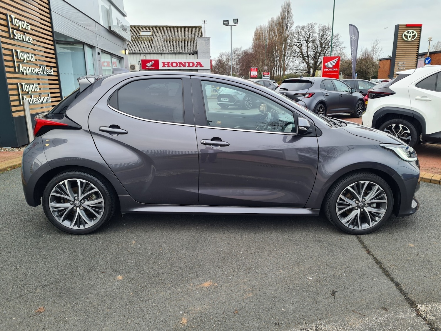 Used Toyota Yaris 2022 for sale - 77165528: Photo 9