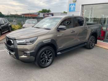 Used Toyota Hilux 2023 for sale - 75032738: Photo