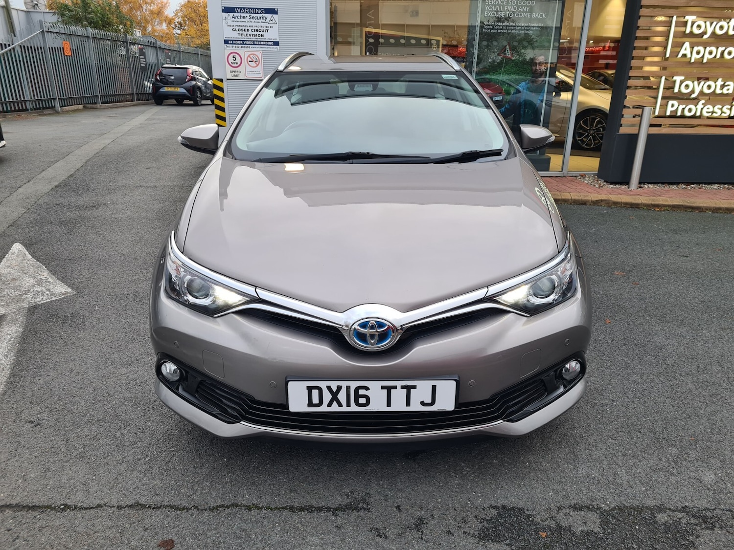 Used Toyota Auris 2016 for sale - 76501251: Photo 2